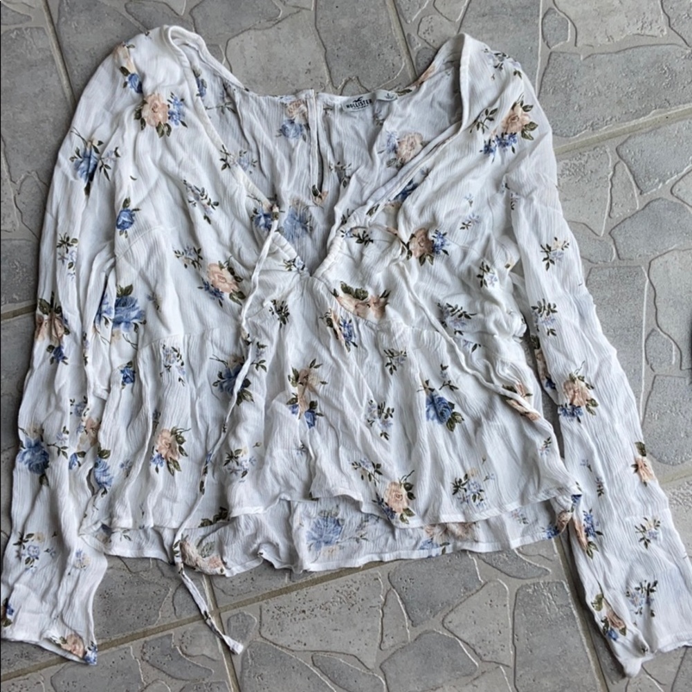 3/$15 Hollister Floral Blouse - Size Large